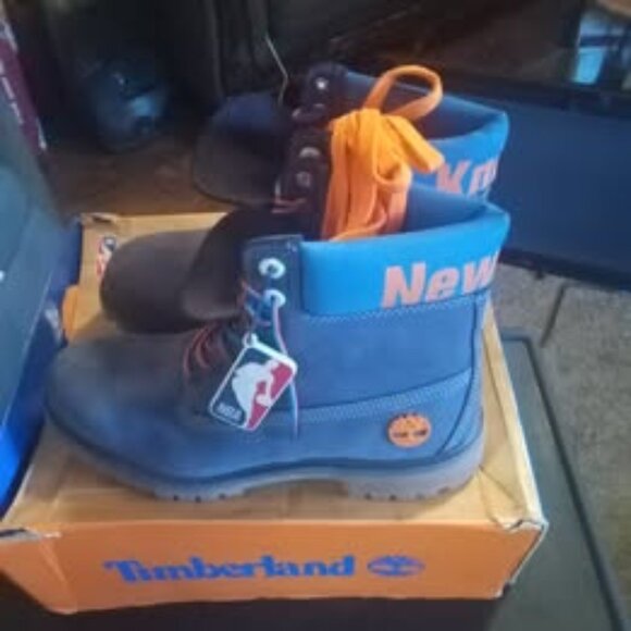 New York Knicks Timberland Boots – Limited Edition NBA Basketball Team Gear Men - Picture 1 of 5